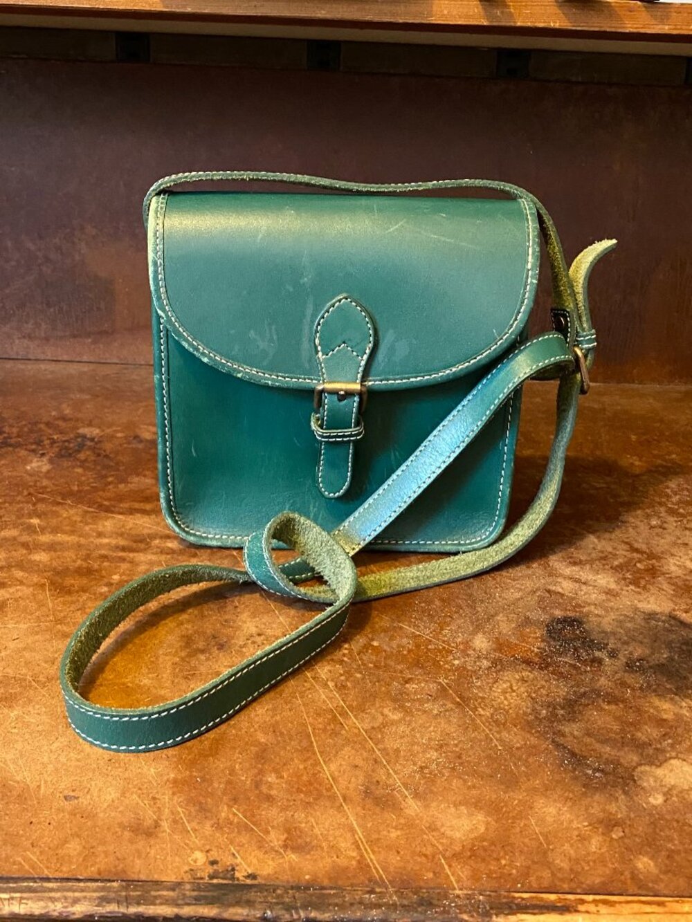 RARE 1980s Vintage GAP Green Hard Leather Crossbody Bag Purse